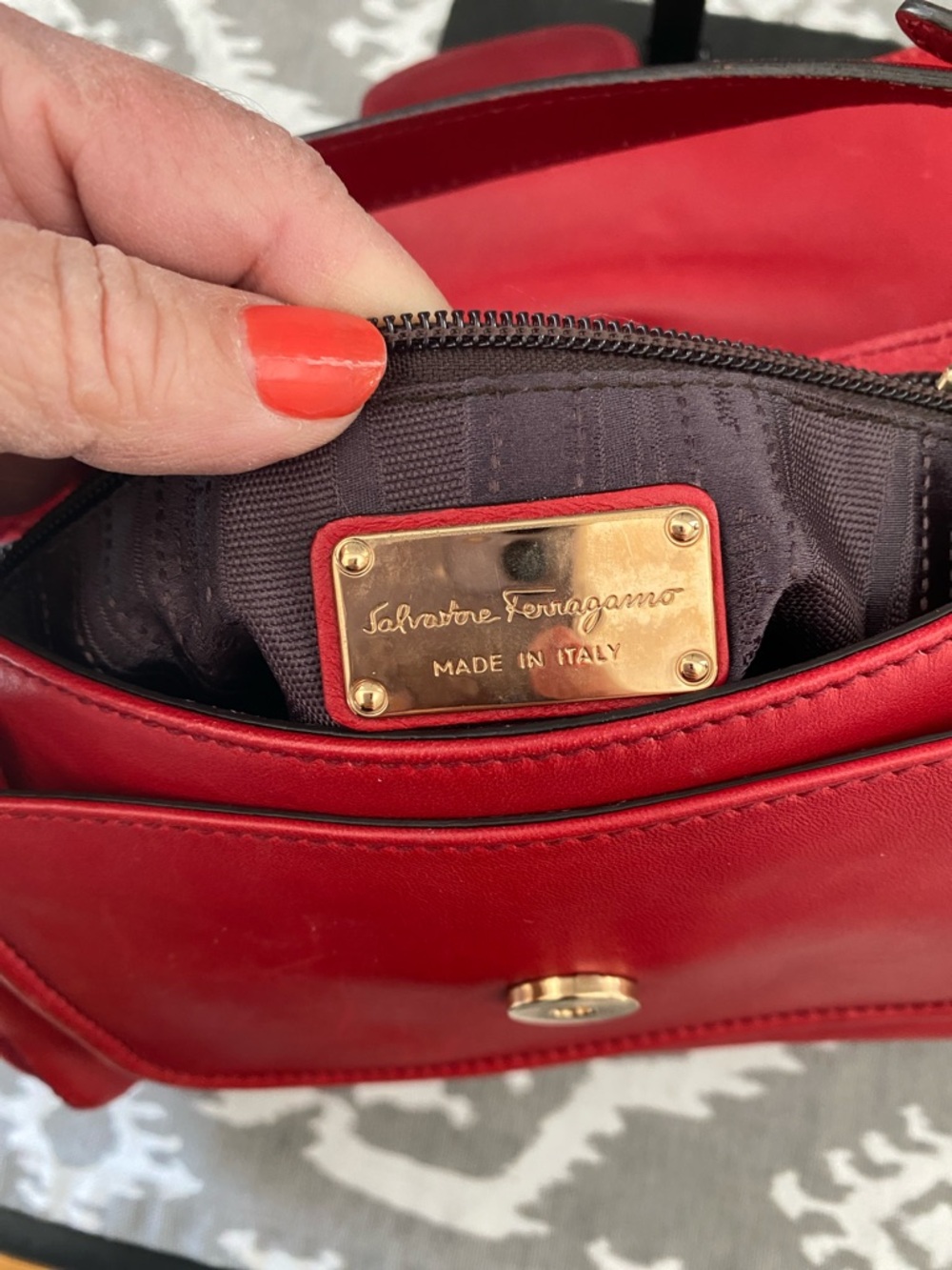 Salvatore Ferragamo Red Leather Shoulder Bag w/Gold Bow and Red Compact Wallet - Picture 2 of 14
